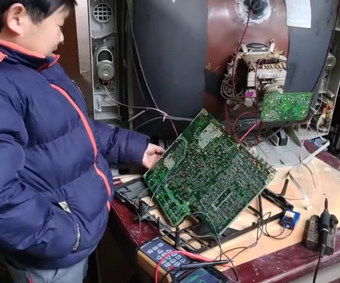 CRT彩電開(kāi)機(jī)即燒保險(xiǎn)絲故障的診斷與維修指南